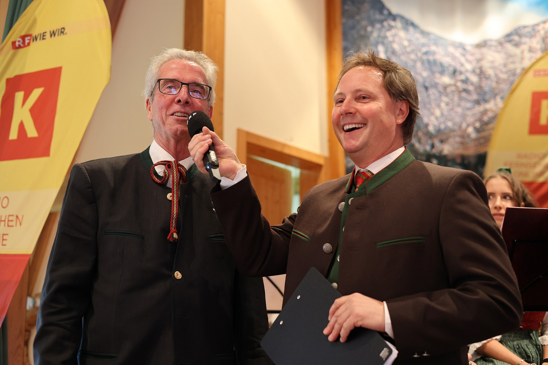 Johanniter-Präsident Johannes Bucher mit dem Moderator