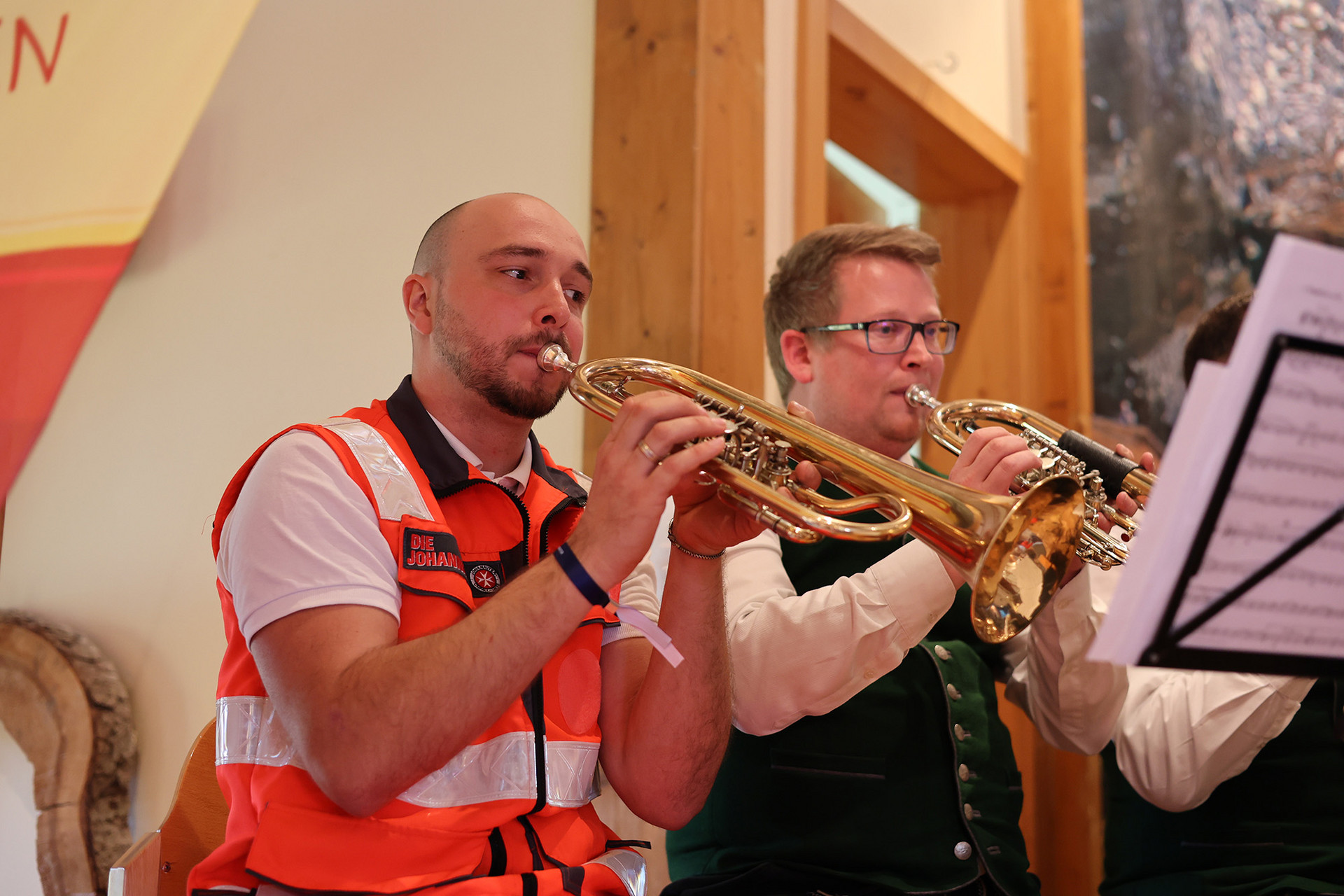 Die Johanniter spielen auch als Teil der Trachtenkapelle